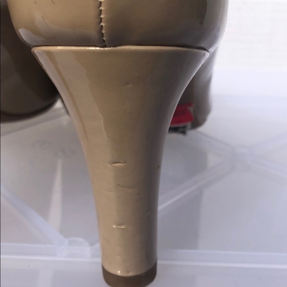 NEW Bandolino 9.5 nude patent work heels - Picture 5 of 6